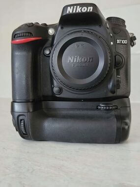 Nikon D7100 DSLR Body in Black